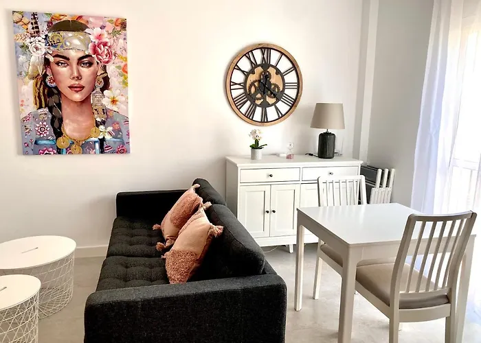 Luz De Conil Calefaccion Y Wifi -solo Familias O Pareja- No Aceptamos Grupos- شقة *