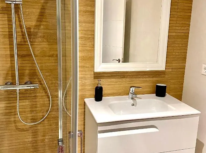Luz De Conil Calefaccion Y Wifi -solo Familias O Pareja- No Aceptamos Grupos- * كونيل ذي لا فرونتيرا