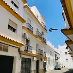 Apartamento Luz De Conil Aire Acondicionado Y Wifi -solo Familias O Pareja- No Aceptamos Grupos- Conil De La Frontera