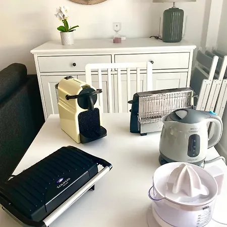 Luz De Conil Aire Aconcionado Y Wifi -solo Familias O Pareja- No Aceptamos Grupos- Conil De La Frontera