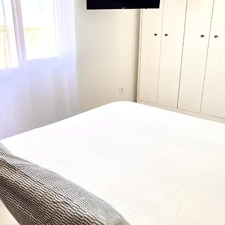 Luz De Conil Aire Acondicionado Y Wifi -solo Familias Y Parejas- Apartamento *