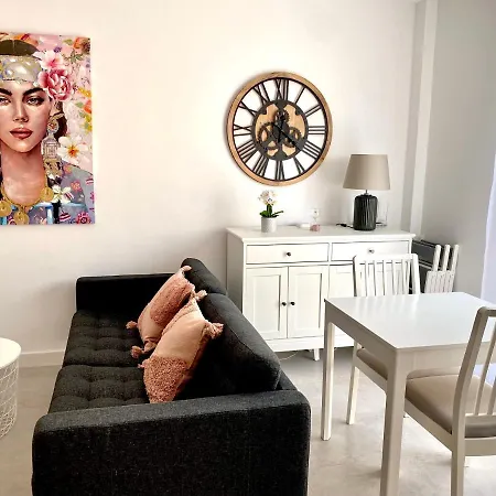 Luz De Conil Aire Acondicionado Y Wifi -solo Familias Y Parejas- Apartamento *