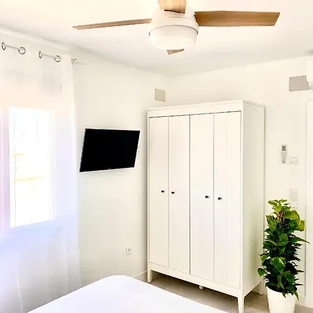 Luz De Conil Aire Acondicionado Y Wifi -solo Familias Y Parejas- Apartamento Conil De La Frontera