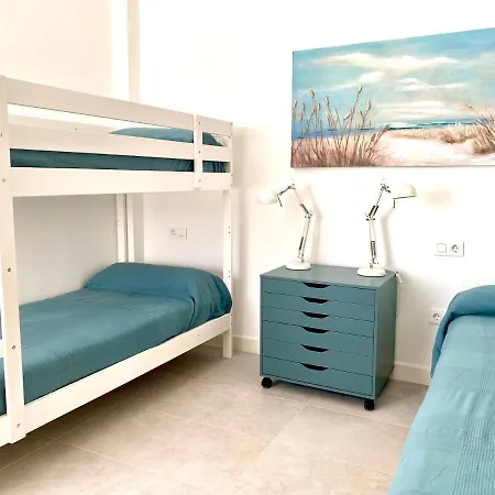 Luz De Conil Aire Acondicionado Y Wifi -solo Familias Y Parejas- *