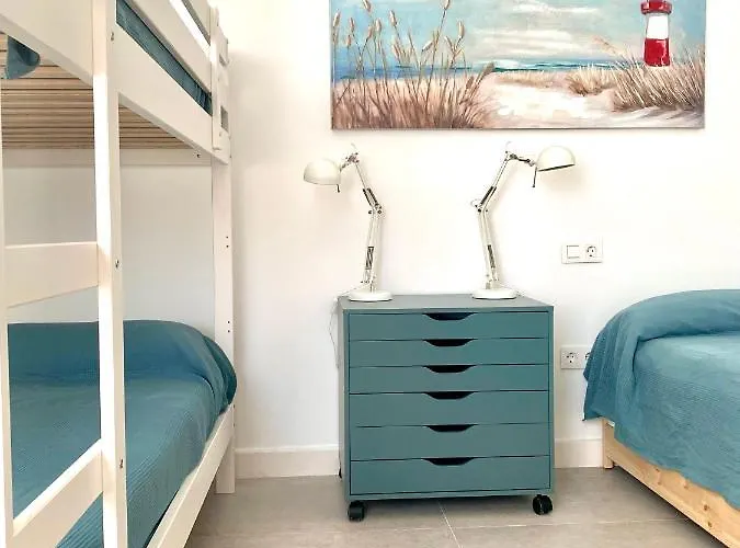 Luz De Conil Calefaccion Y Wifi -solo Familias O Pareja- No Aceptamos Grupos-