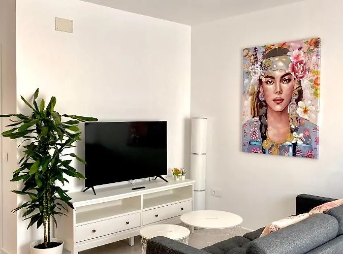 Luz De Conil Calefaccion Y Wifi -solo Familias O Pareja- No Aceptamos Grupos- *