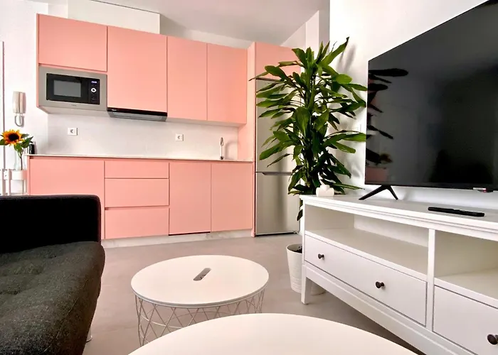 Apartament Luz De Conil Calefaccion Y Wifi -solo Familias O Pareja- No Aceptamos Grupos- Conil De La Frontera