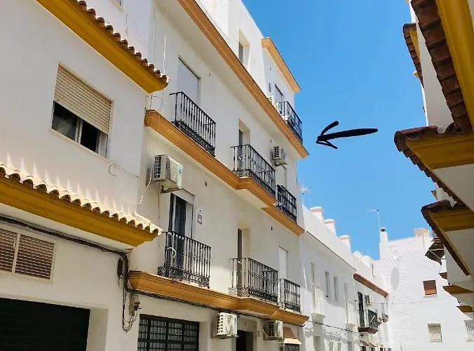 Apartament Luz De Conil Calefaccion Y Wifi -solo Familias O Pareja- No Aceptamos Grupos- Conil De La Frontera