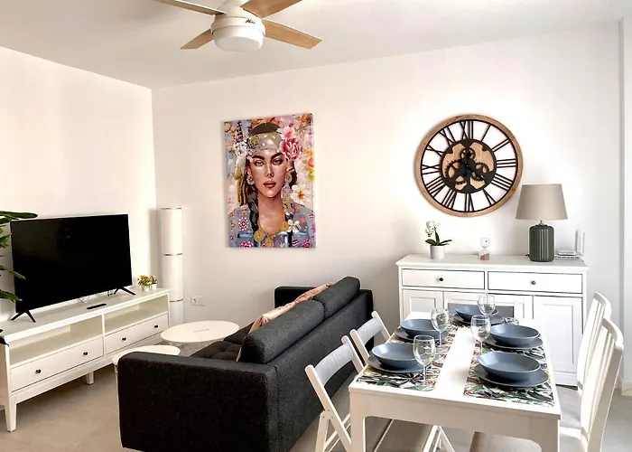 Luz De Conil Calefacción Y Wifi -solo Familias O Pareja- No Aceptamos Grupos- Apartamento